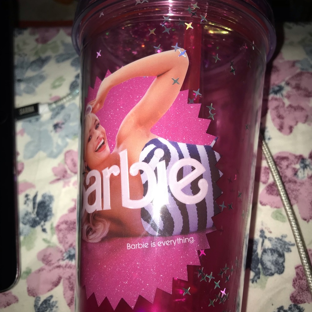 Barbie tumble cup